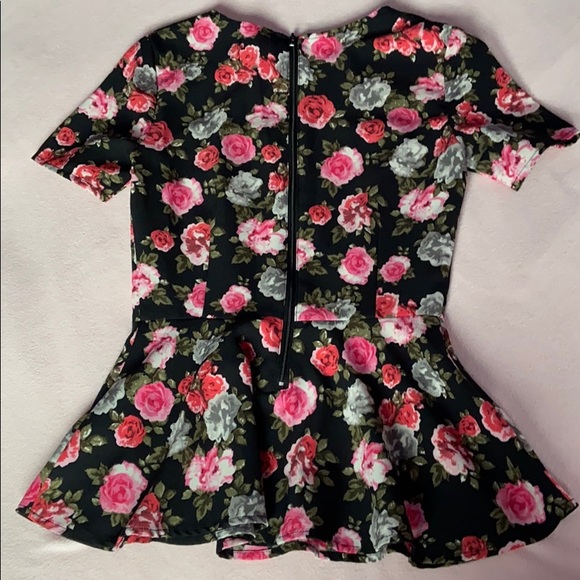 H&M peplum crew neck short sleeve pink floral top - Picture 3 of 3